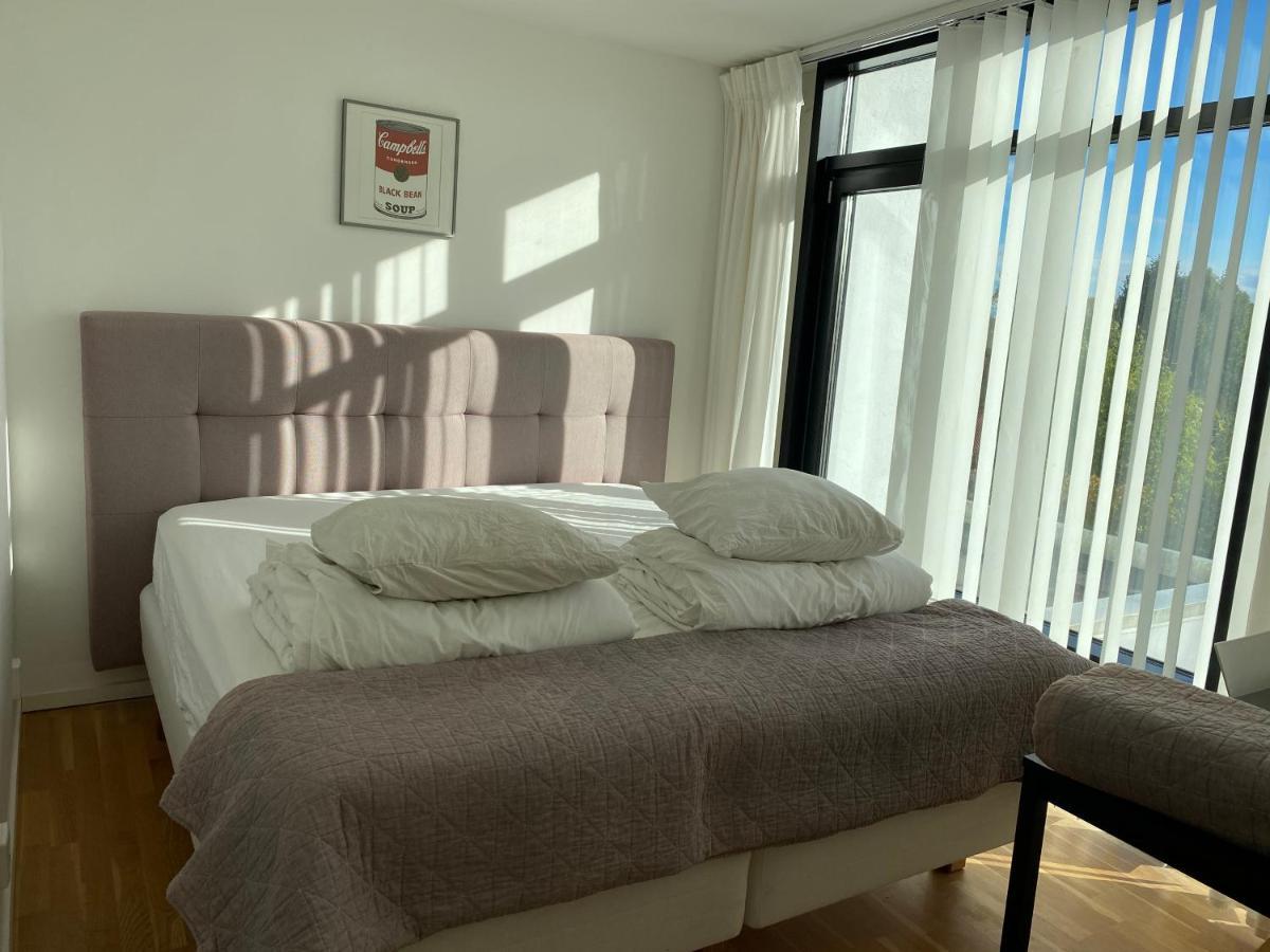 Exclusive 2 Level Etage Next To Arlanda-City Metro Стокхолм Екстериор снимка