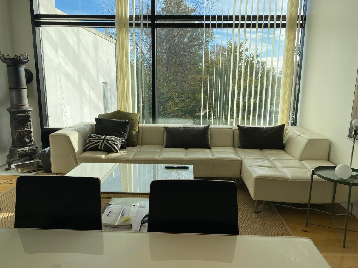 Exclusive 2 Level Etage Next To Arlanda-City Metro Стокхолм Екстериор снимка