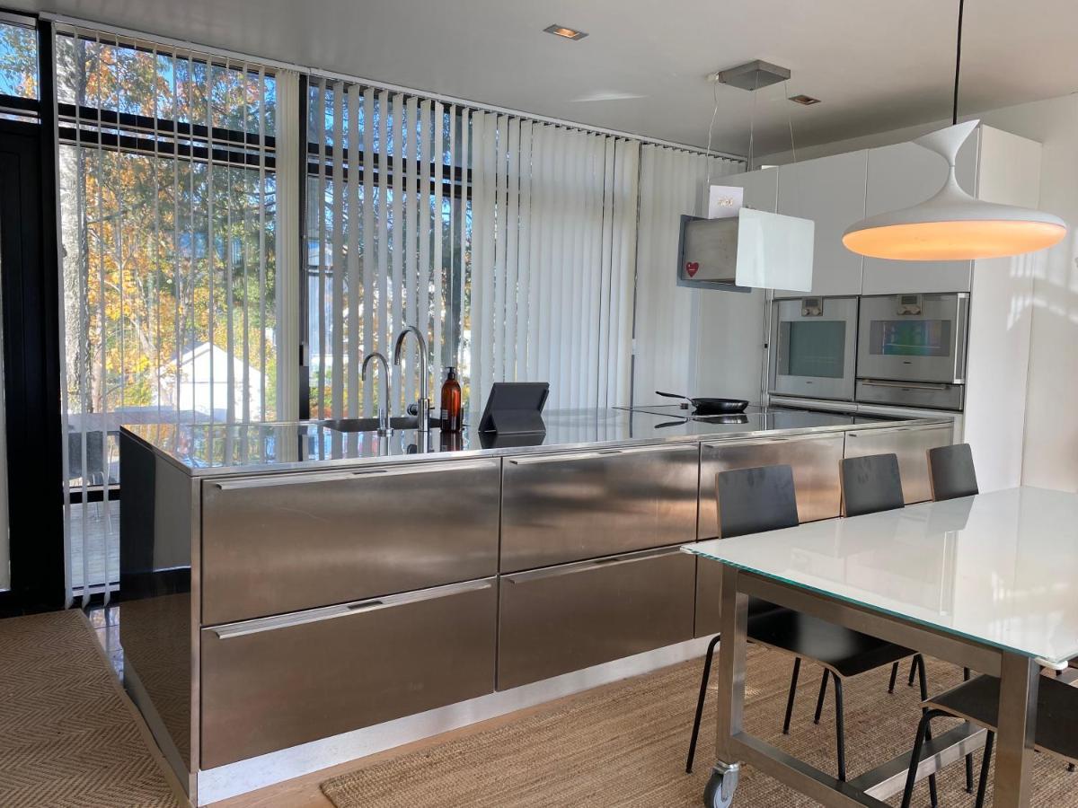 Exclusive 2 Level Etage Next To Arlanda-City Metro Стокхолм Екстериор снимка