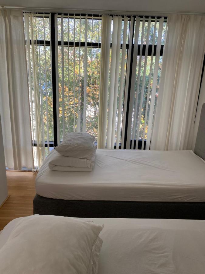 Exclusive 2 Level Etage Next To Arlanda-City Metro Стокхолм Екстериор снимка
