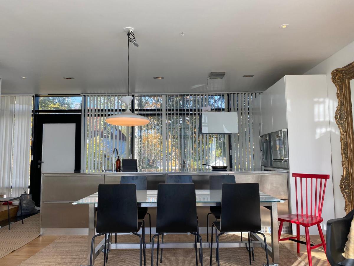 Exclusive 2 Level Etage Next To Arlanda-City Metro Стокхолм Екстериор снимка